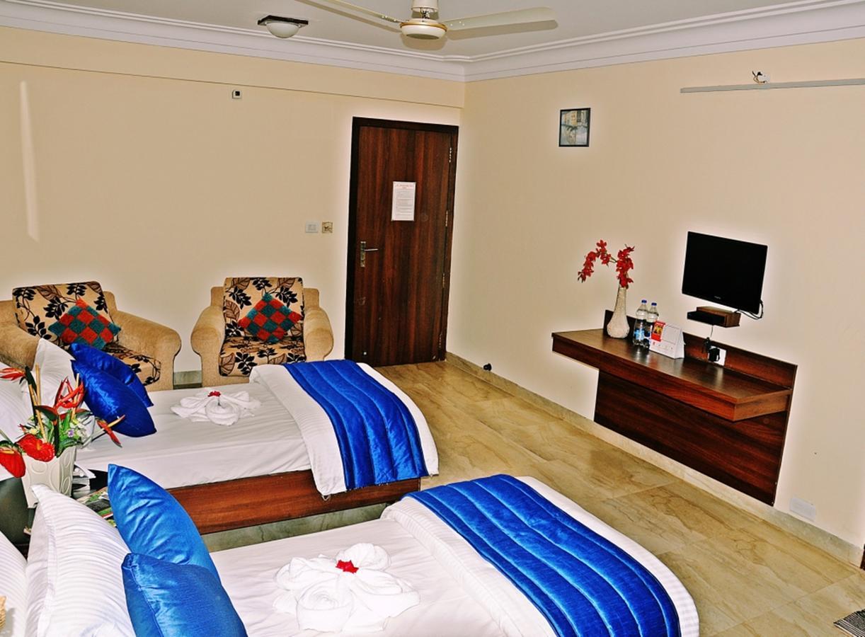 Hotel Mookambika Palace Коллуру Екстер'єр фото