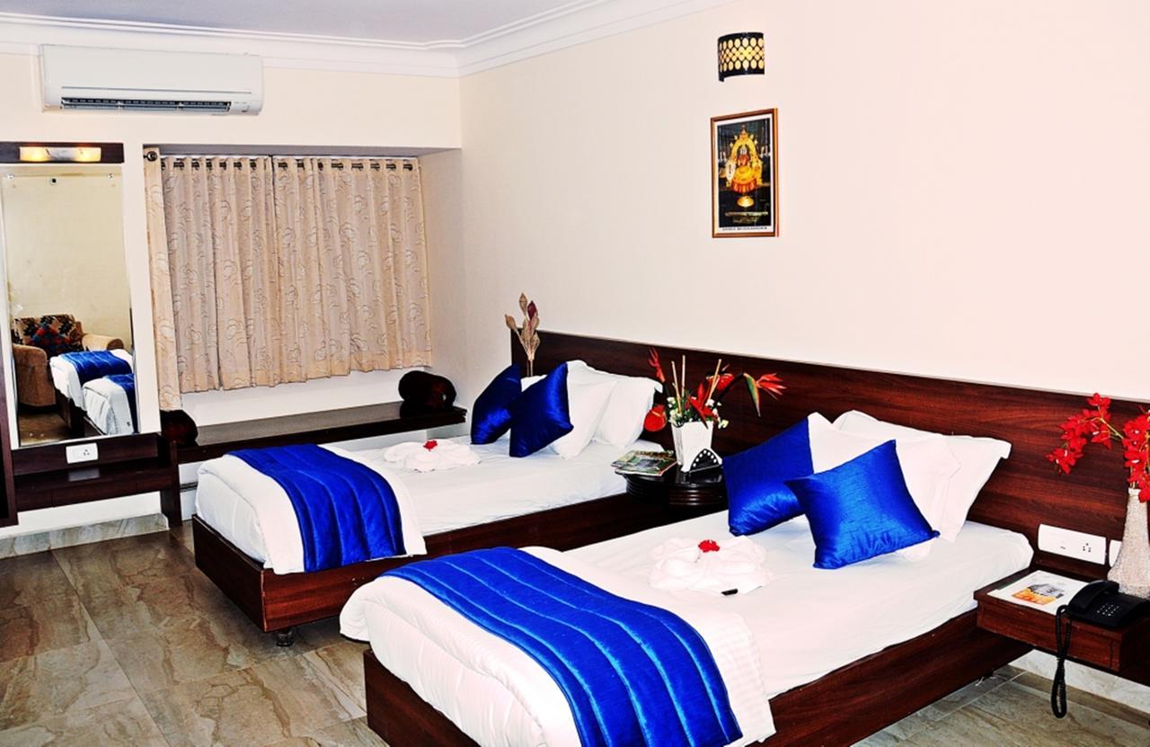 Hotel Mookambika Palace Коллуру Екстер'єр фото